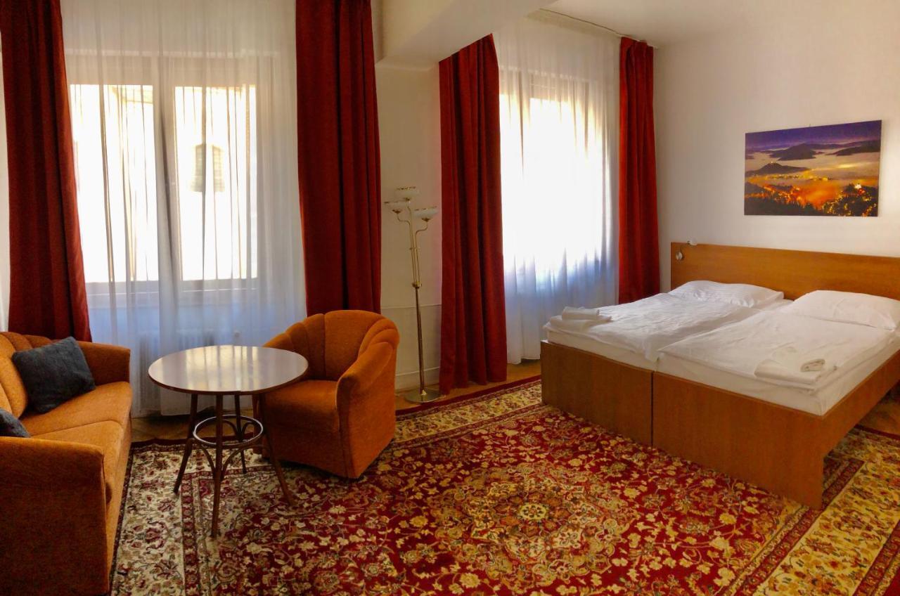 Hotel & Penzion Grand Matej Banska Stiavnica Exterior photo